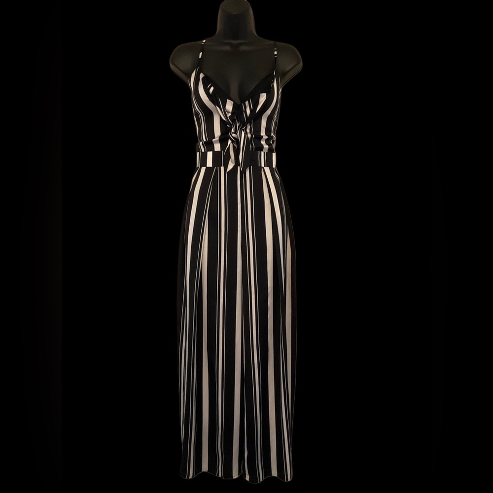 Romeo & Juliet Couture Black and White Ruched Cocktail Jumpsuit
